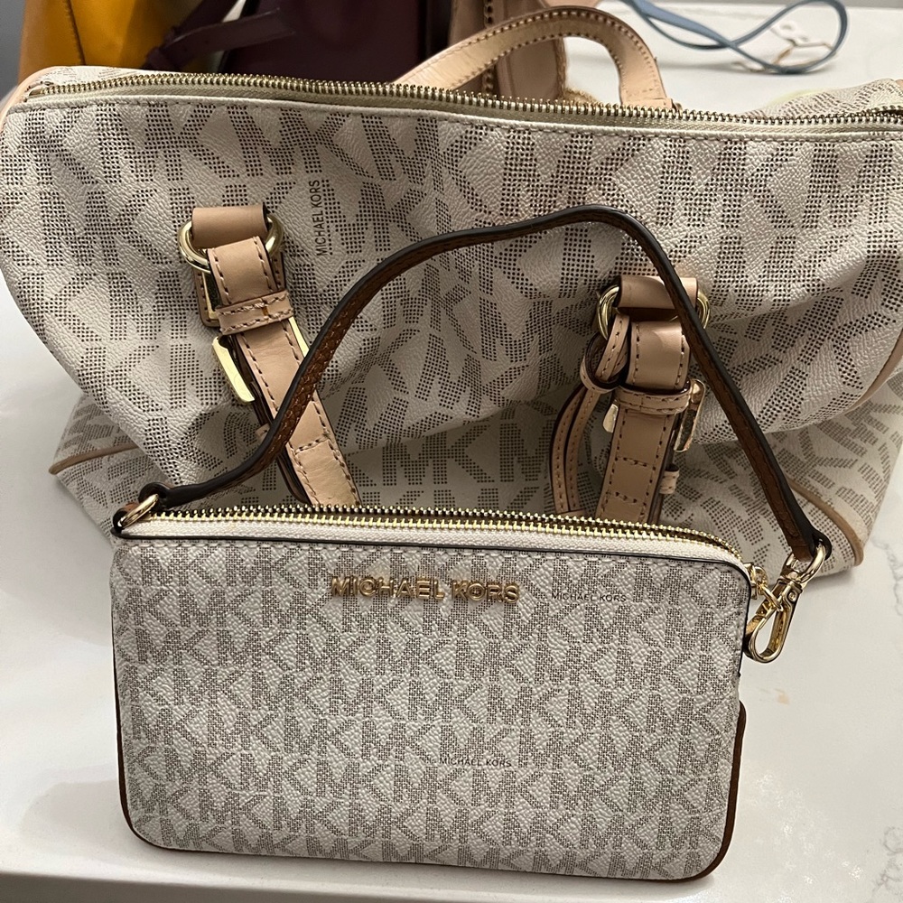 Michael Kors bag and wallet set